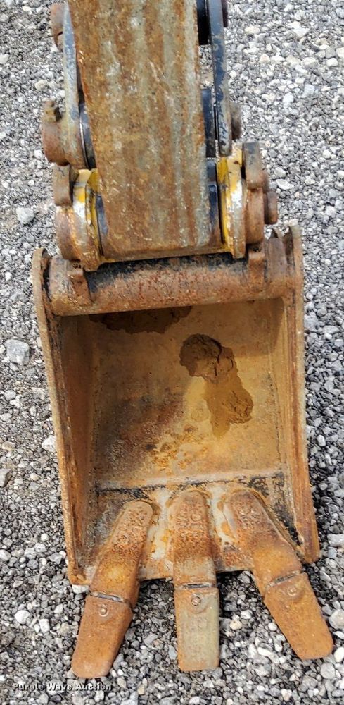 image for item LV9050 2011 John Deere 17D  mini excavator