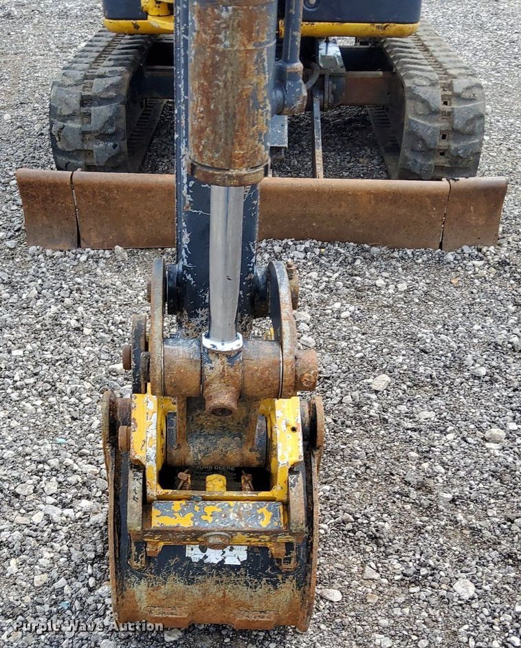 image for item LV9050 2011 John Deere 17D  mini excavator