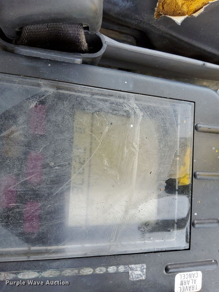 image for item LV9050 2011 John Deere 17D  mini excavator