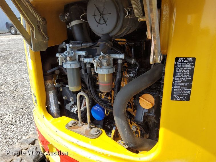 image for item LV9050 2011 John Deere 17D  mini excavator