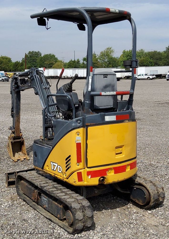 image for item LV9057 2010 John Deere 17D  mini excavator