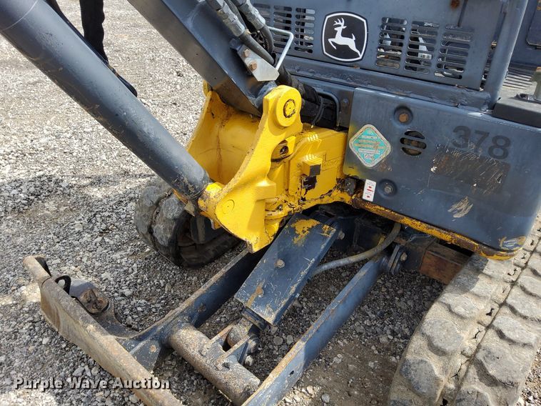 image for item LV9057 2010 John Deere 17D  mini excavator