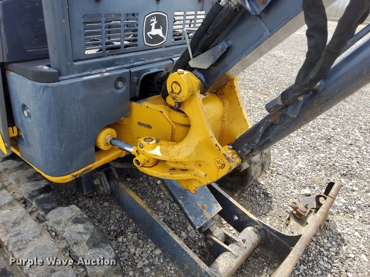 image for item LV9057 2010 John Deere 17D  mini excavator