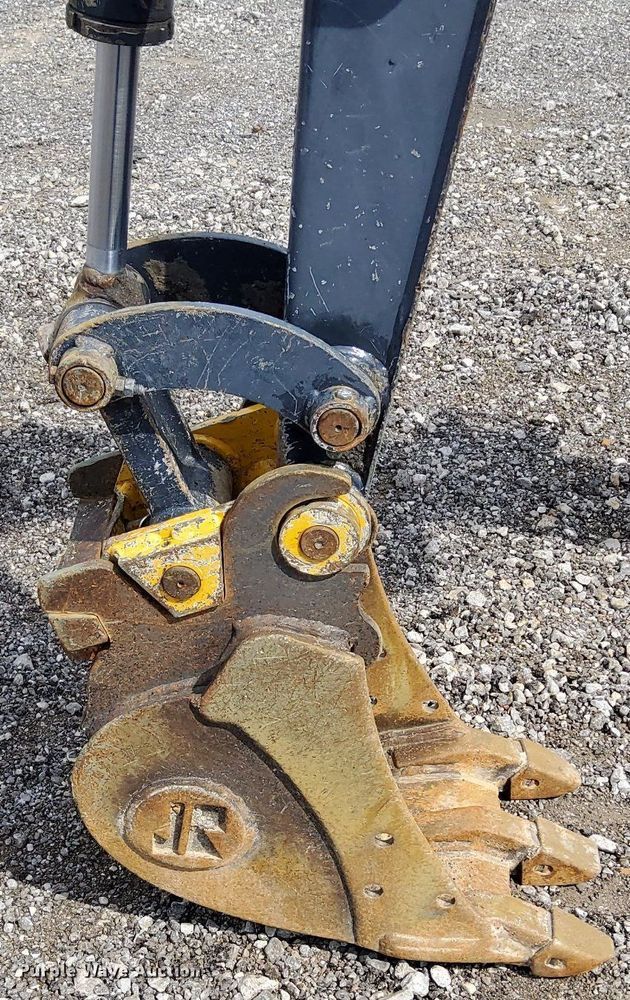 image for item LV9057 2010 John Deere 17D  mini excavator