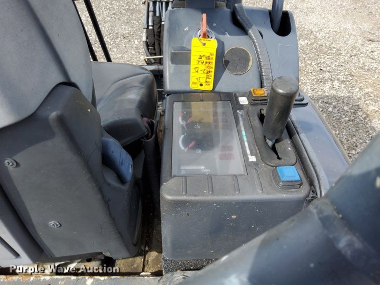 image for item LV9057 2010 John Deere 17D  mini excavator