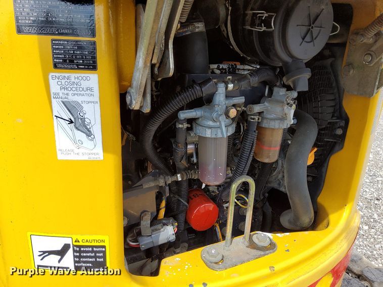 image for item LV9057 2010 John Deere 17D  mini excavator