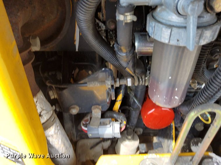 image for item LV9057 2010 John Deere 17D  mini excavator