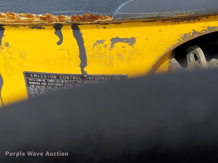 image for item LV9057 2010 John Deere 17D  mini excavator