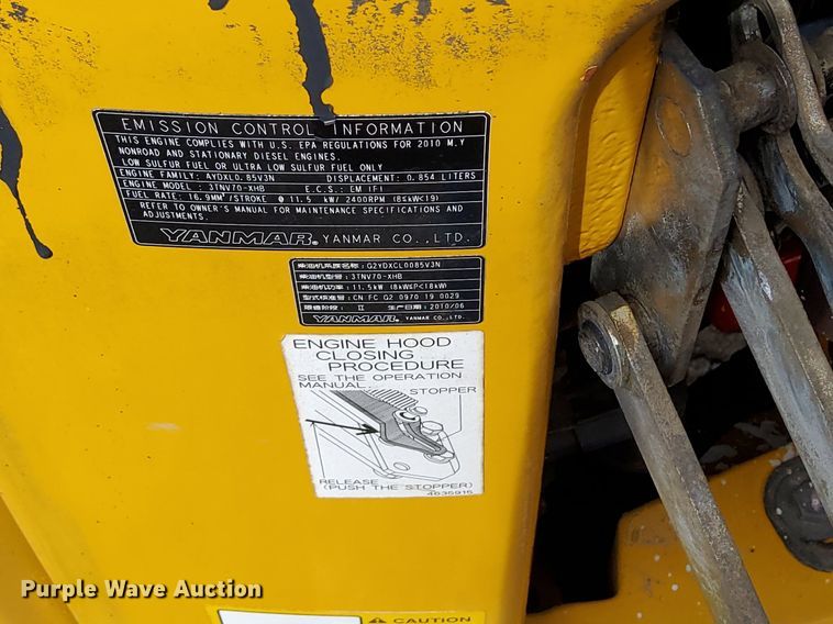 image for item LV9057 2010 John Deere 17D  mini excavator