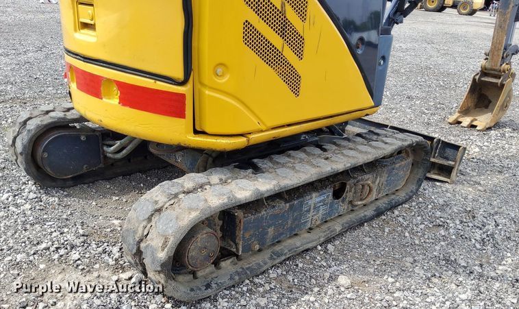 image for item LV9057 2010 John Deere 17D  mini excavator