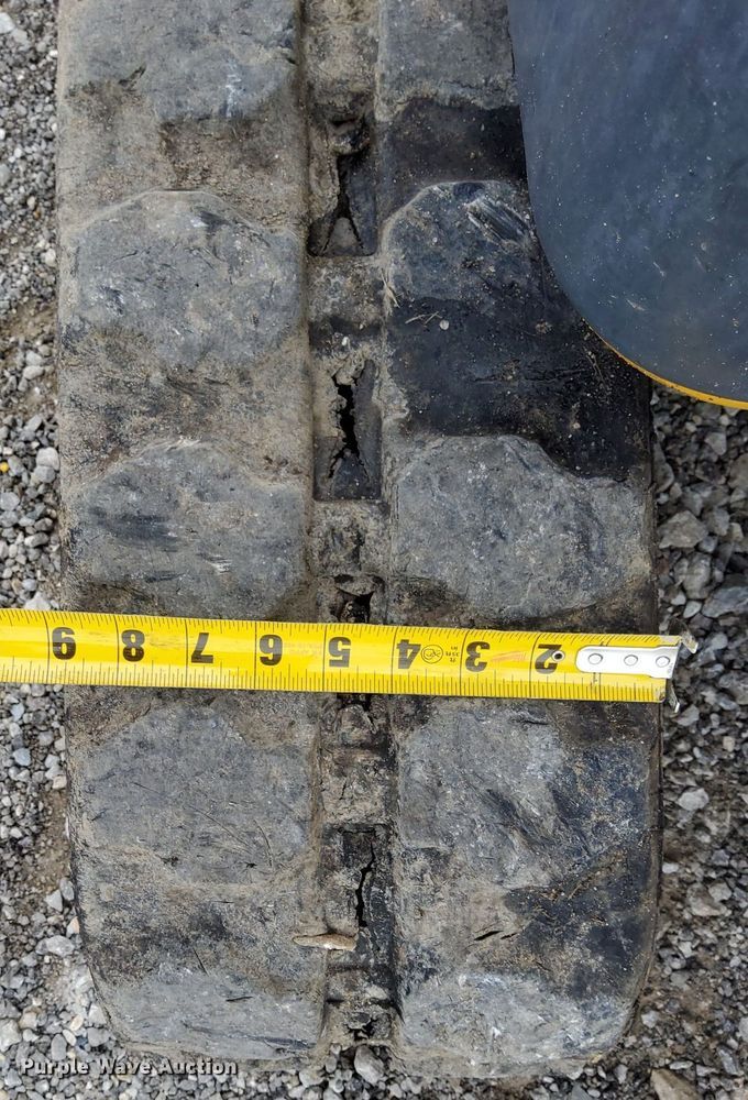 image for item LV9057 2010 John Deere 17D  mini excavator