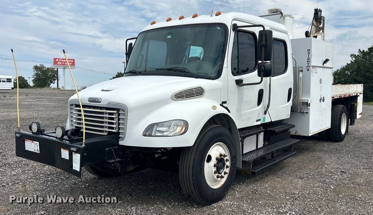 image for item LV9059 2007 Freightliner Business Class M2  crane truck