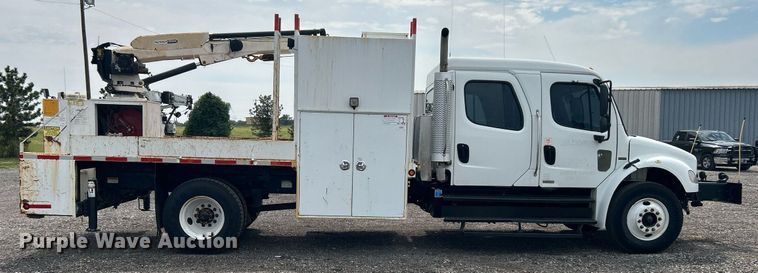 image for item LV9059 2007 Freightliner Business Class M2  crane truck