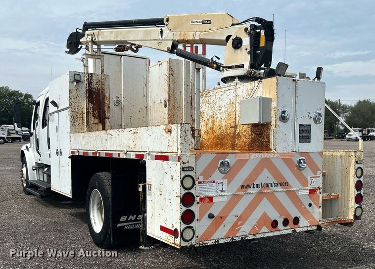 image for item LV9059 2007 Freightliner Business Class M2  crane truck