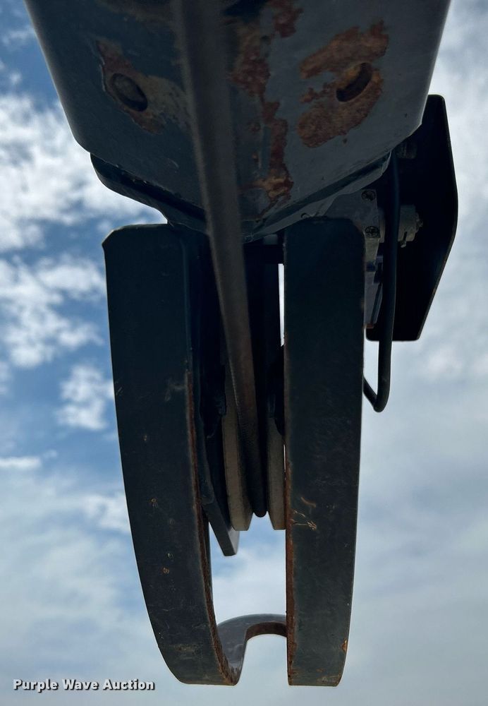 image for item LV9059 2007 Freightliner Business Class M2  crane truck