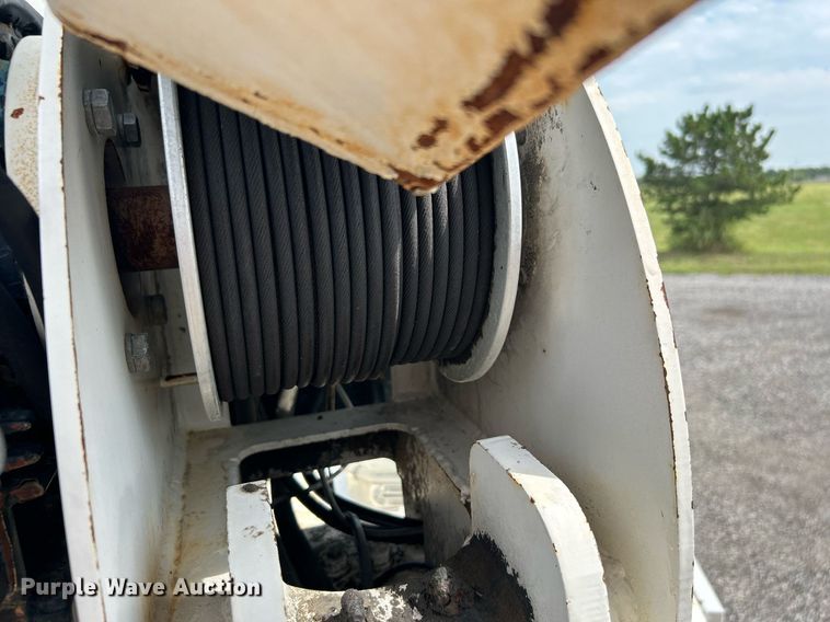 image for item LV9059 2007 Freightliner Business Class M2  crane truck