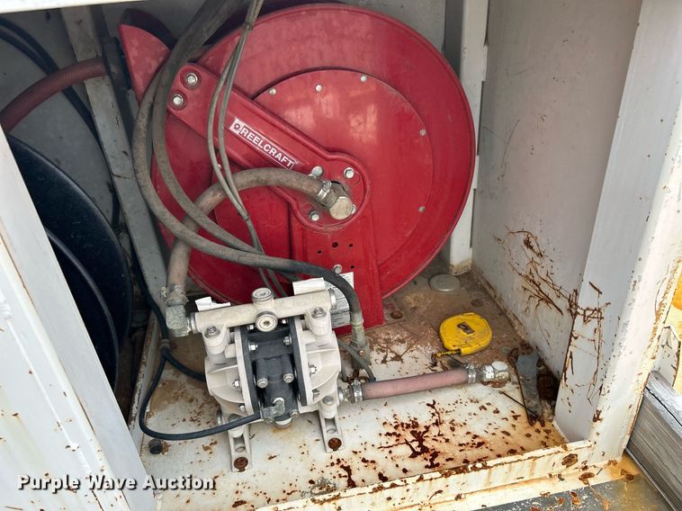 image for item LV9059 2007 Freightliner Business Class M2  crane truck