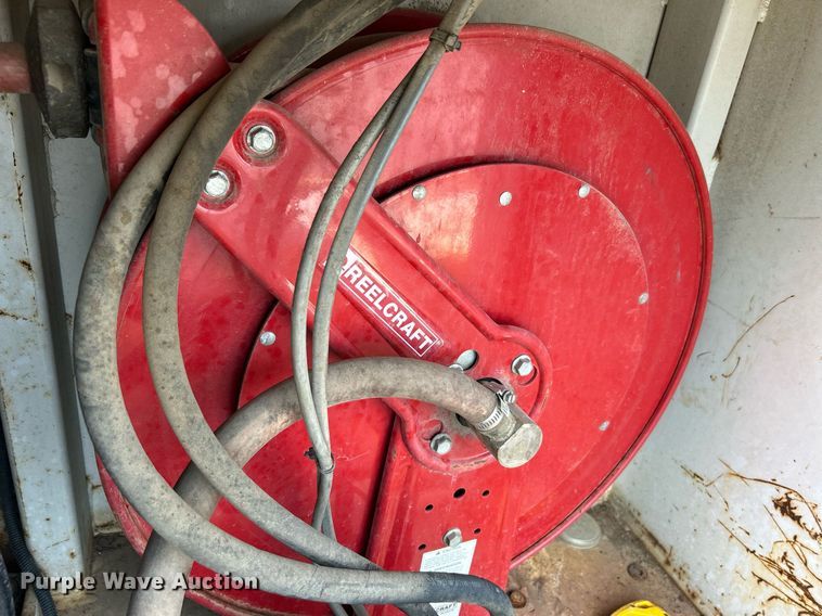 image for item LV9059 2007 Freightliner Business Class M2  crane truck