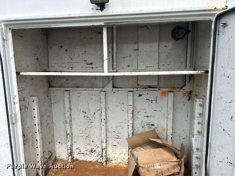 image for item LV9059 2007 Freightliner Business Class M2  crane truck