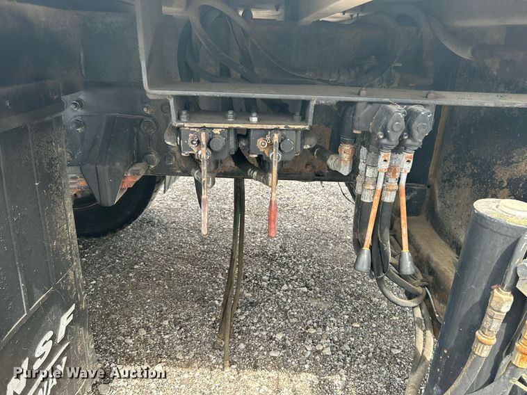 image for item LV9059 2007 Freightliner Business Class M2  crane truck