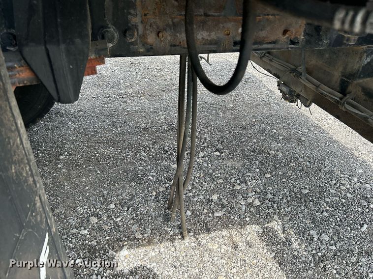 image for item LV9059 2007 Freightliner Business Class M2  crane truck