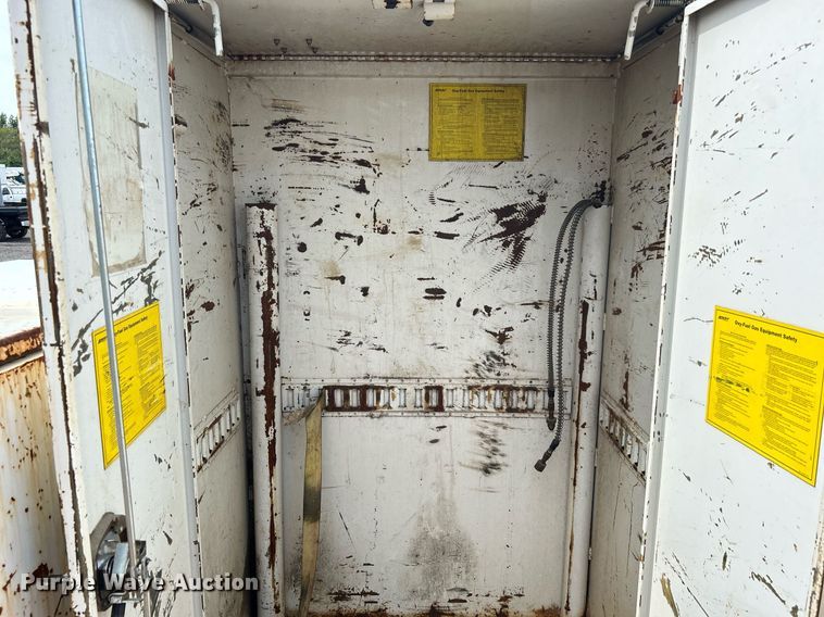 image for item LV9059 2007 Freightliner Business Class M2  crane truck