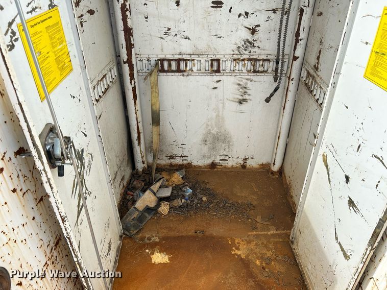 image for item LV9059 2007 Freightliner Business Class M2  crane truck