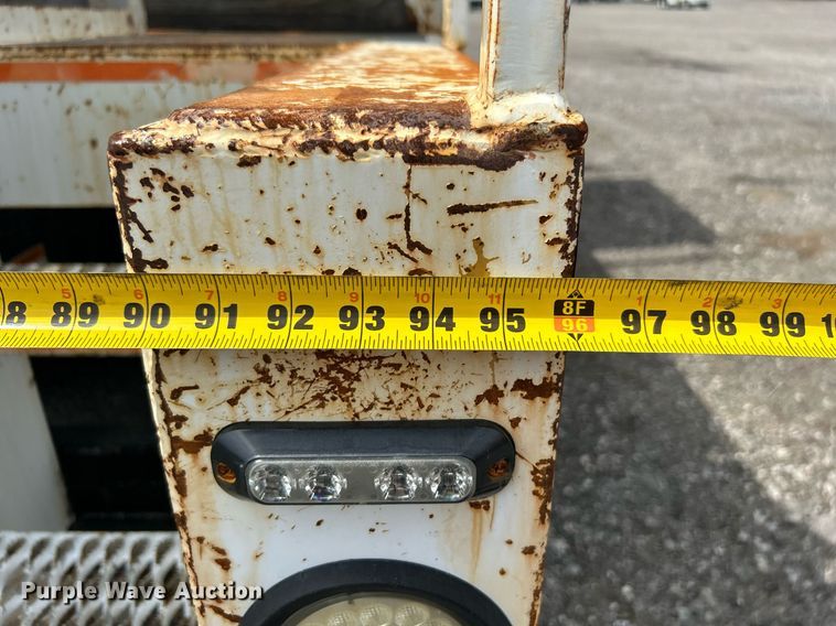 image for item LV9059 2007 Freightliner Business Class M2  crane truck