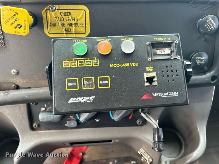 image for item LV9059 2007 Freightliner Business Class M2  crane truck