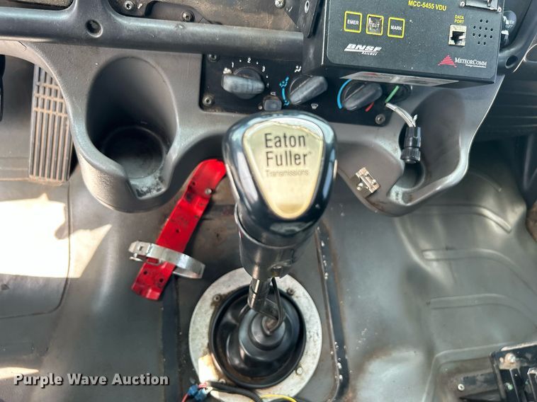 image for item LV9059 2007 Freightliner Business Class M2  crane truck