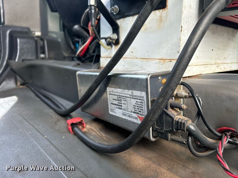 image for item LV9059 2007 Freightliner Business Class M2  crane truck