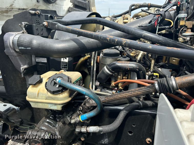 image for item LV9059 2007 Freightliner Business Class M2  crane truck