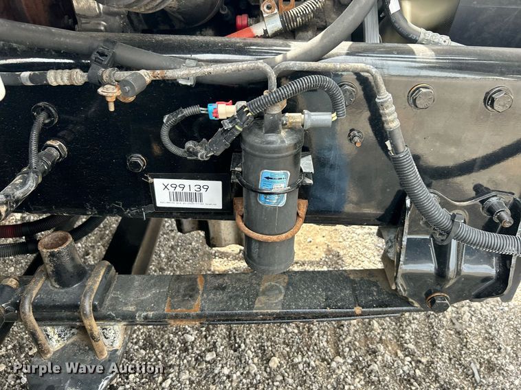 image for item LV9059 2007 Freightliner Business Class M2  crane truck