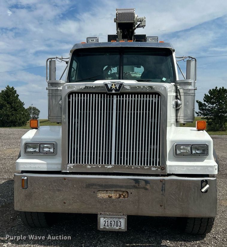 image for item LV9061 2011 Western Star 4900FA  crane truck