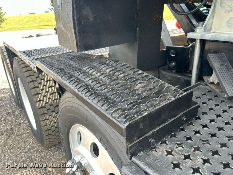 image for item LV9061 2011 Western Star 4900FA  crane truck