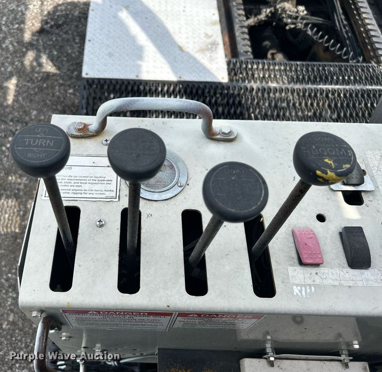 image for item LV9061 2011 Western Star 4900FA  crane truck