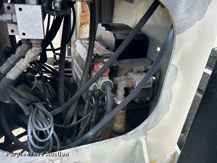 image for item LV9061 2011 Western Star 4900FA  crane truck