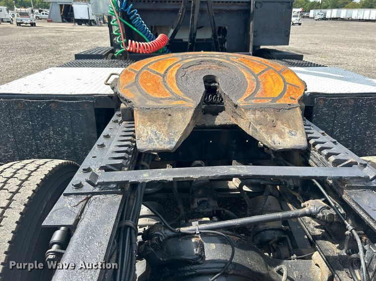 image for item LV9061 2011 Western Star 4900FA  crane truck