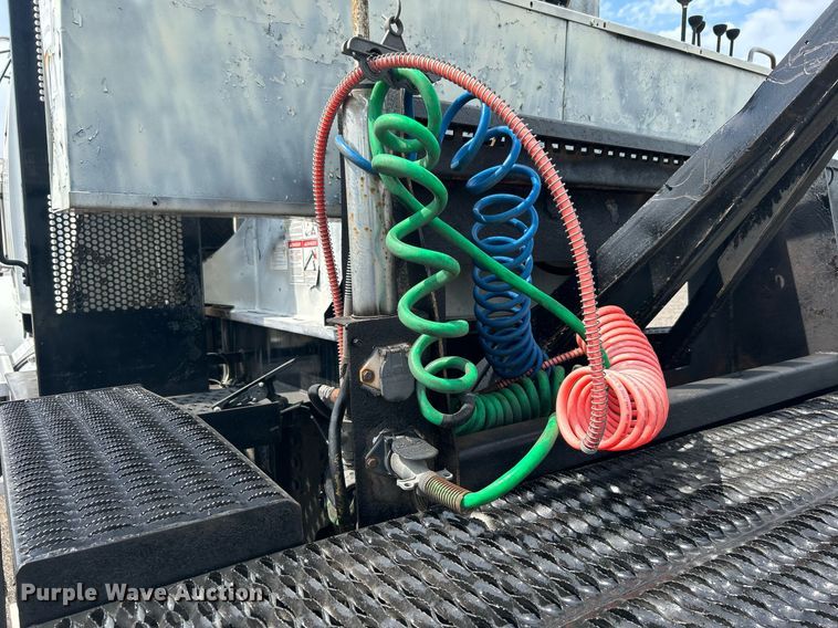 image for item LV9061 2011 Western Star 4900FA  crane truck