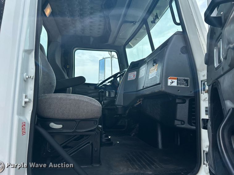 image for item LV9061 2011 Western Star 4900FA  crane truck