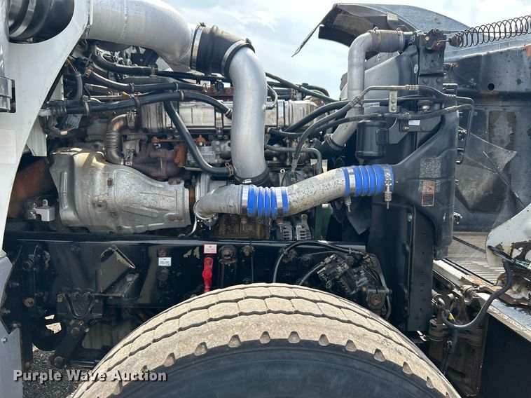 image for item LV9061 2011 Western Star 4900FA  crane truck