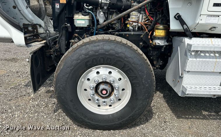 image for item LV9061 2011 Western Star 4900FA  crane truck