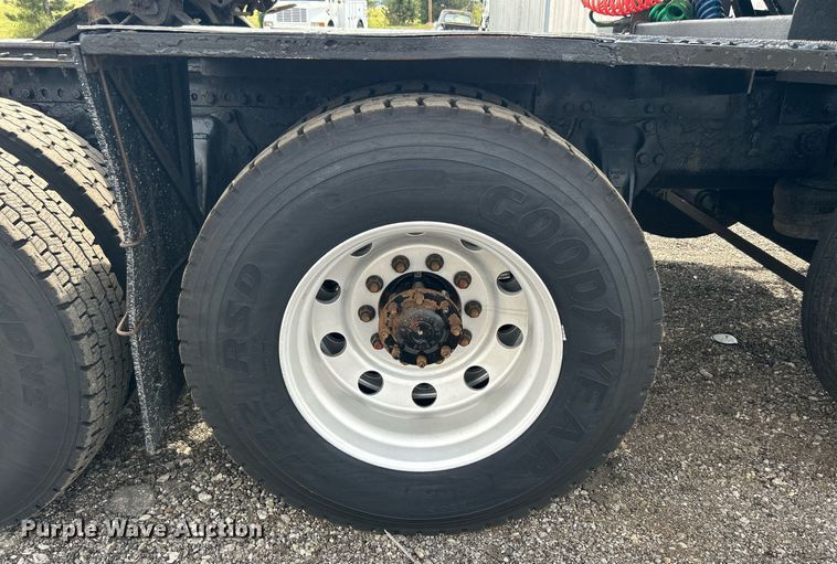 image for item LV9061 2011 Western Star 4900FA  crane truck