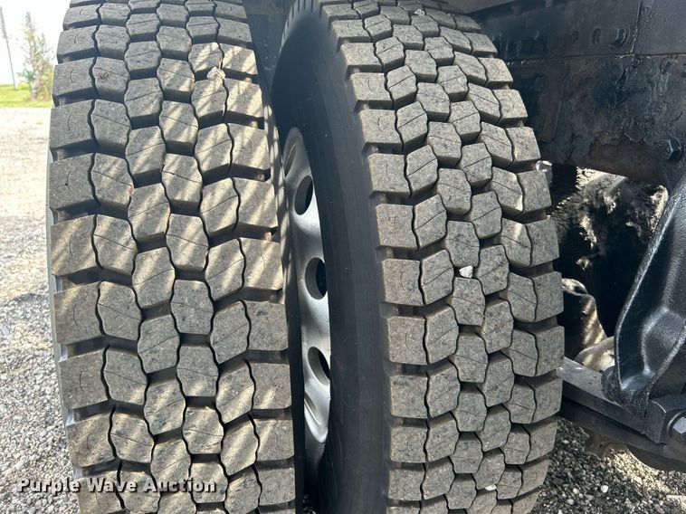 image for item LV9061 2011 Western Star 4900FA  crane truck