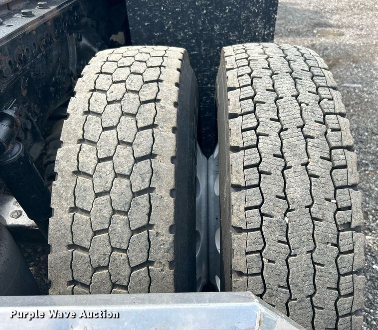 image for item LV9061 2011 Western Star 4900FA  crane truck