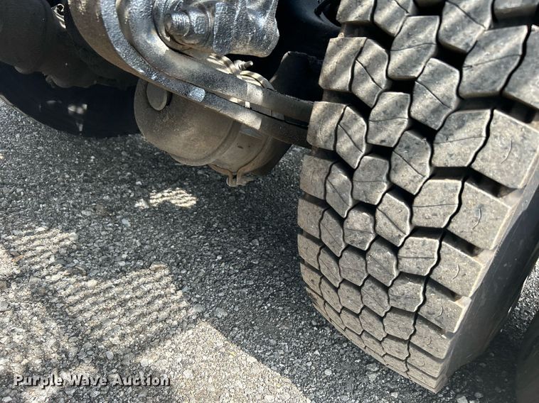 image for item LV9061 2011 Western Star 4900FA  crane truck