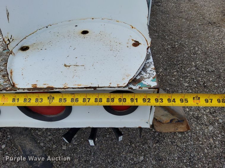 image for item LV9067 1992 International 4700  digger derrick truck