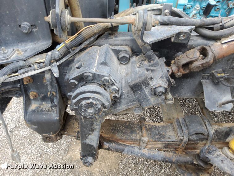 image for item LV9067 1992 International 4700  digger derrick truck