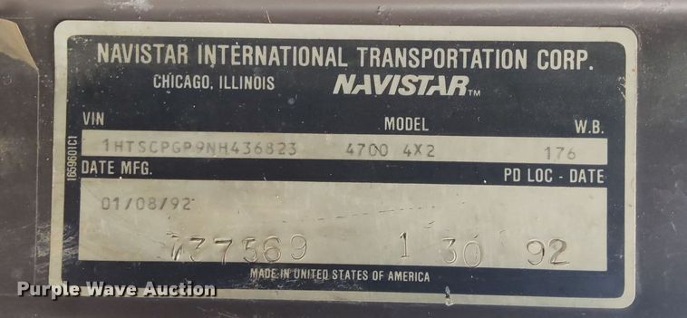 image for item LV9067 1992 International 4700  digger derrick truck