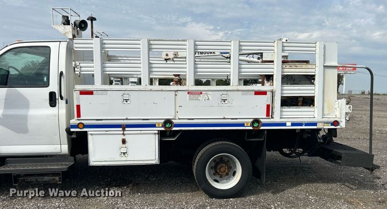 image for item LV9069 2008 Chevrolet C4500  utility / service truck